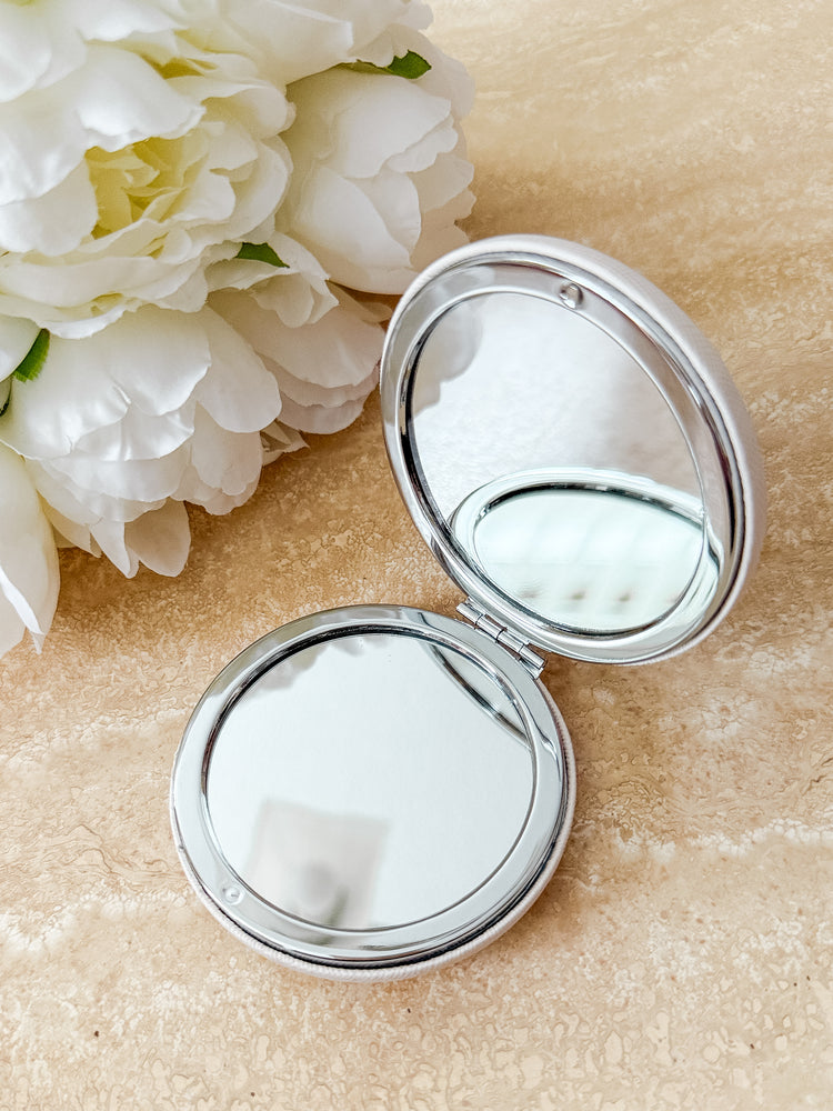 White Vintage-Glam Pocket Mirror