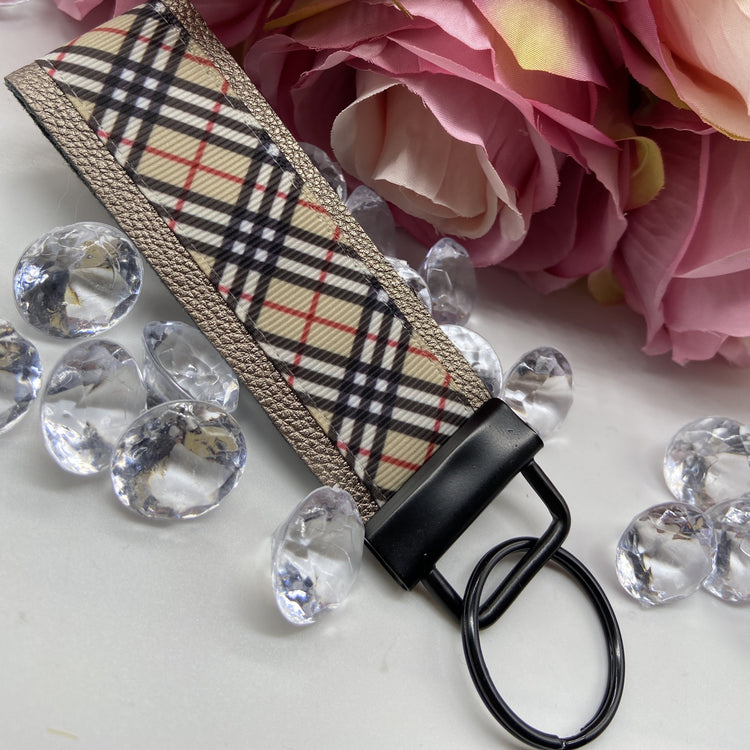 Tartan print key chain with black hardware