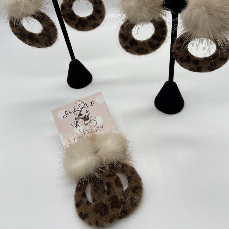 Bold & beautiful leopard print earrings