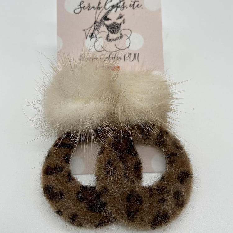 Bold & beautiful leopard print earrings