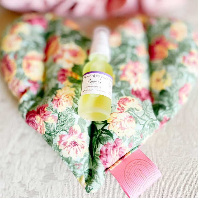 Handmade Large Heart Shaped Lavender or Peony Scented Hot/Cold Pack with Lavender Oil or Peony Oil Gift Set