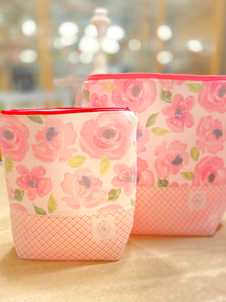 beautiful pink knitting, crocheting, cross stitching project bag