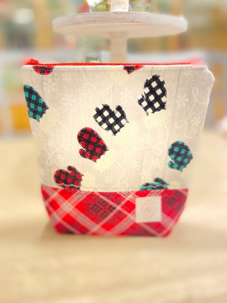 christmas themed knitting, crocheting, cross stitching project bag