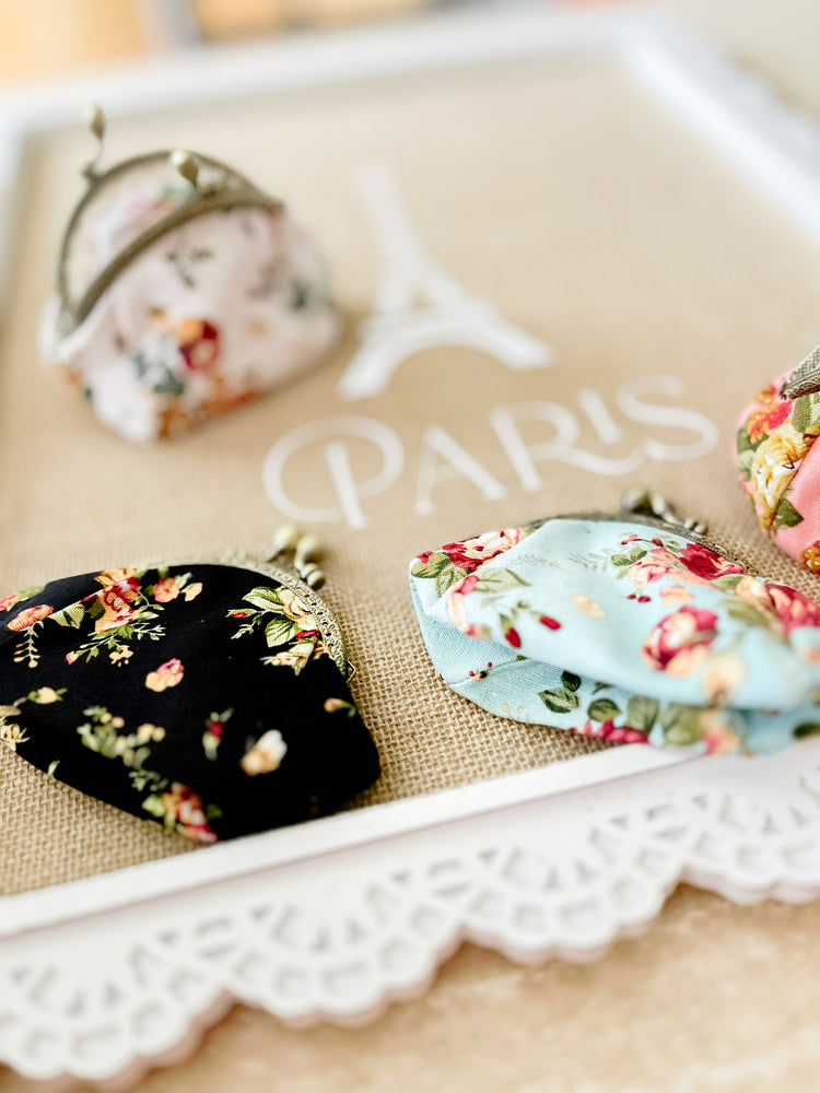 Elegant Vintage Floral Kiss Lock Small Bags