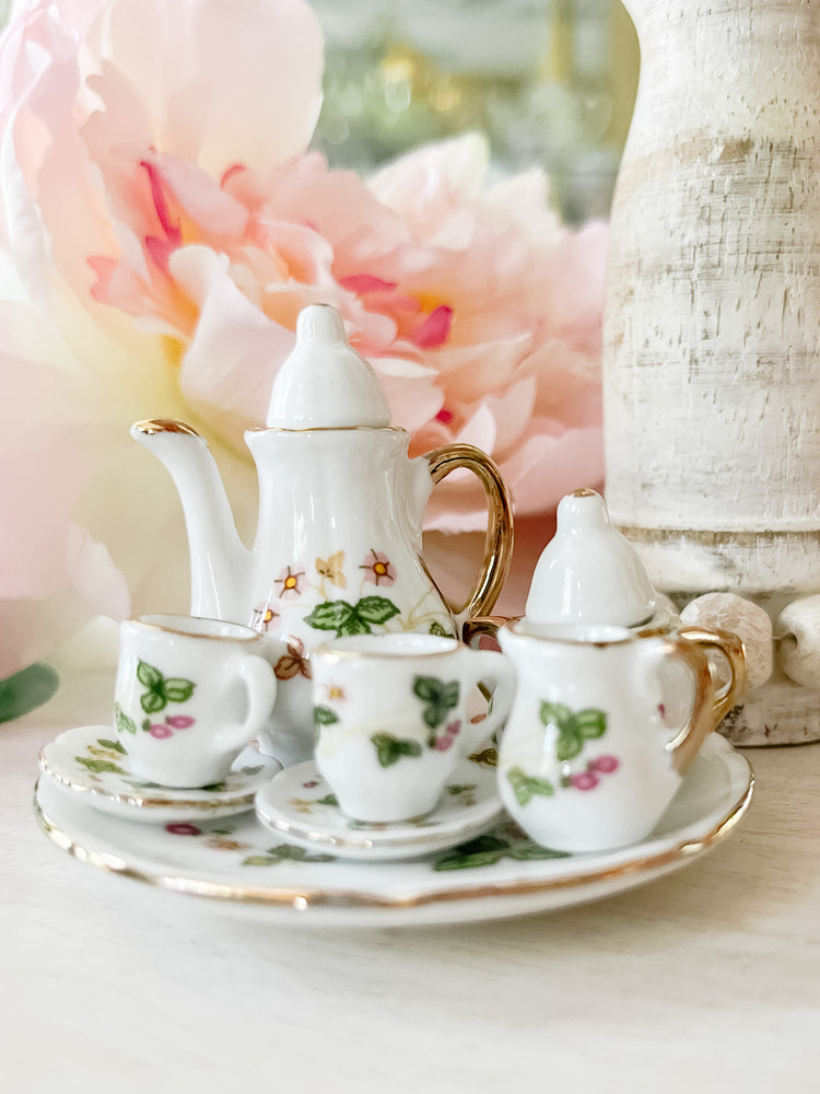 Children and Tea Lovers Miniature Tea Sets