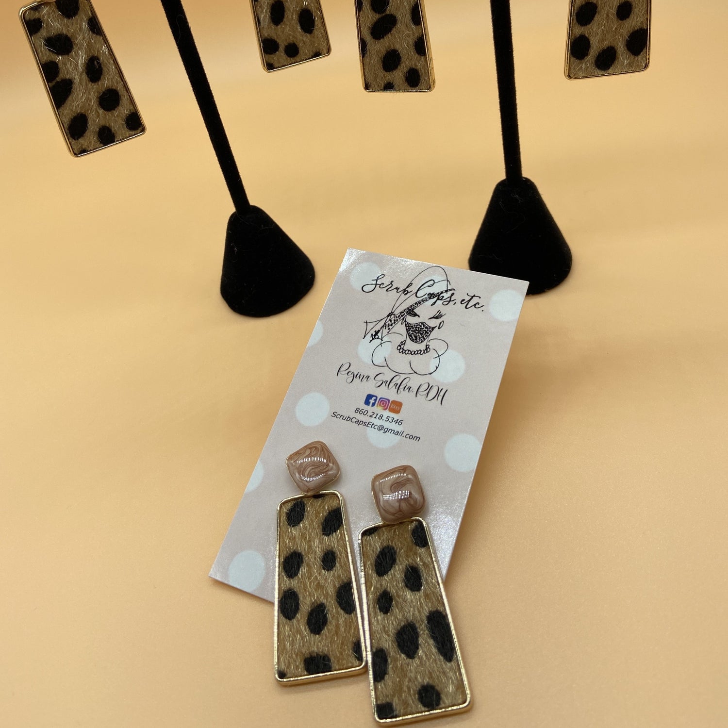 Geometric leopard print earrings 