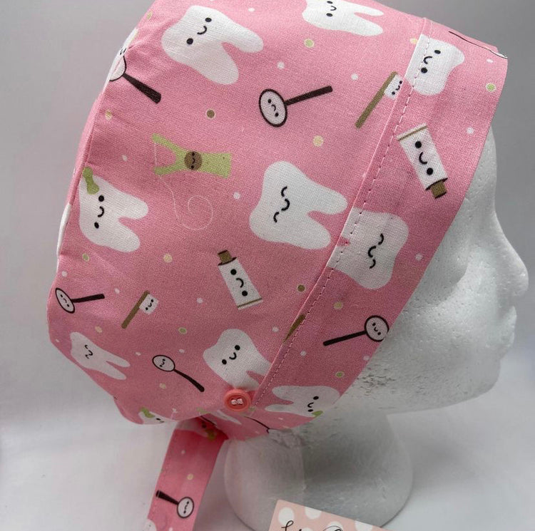 Light pink tooth print scrub cap